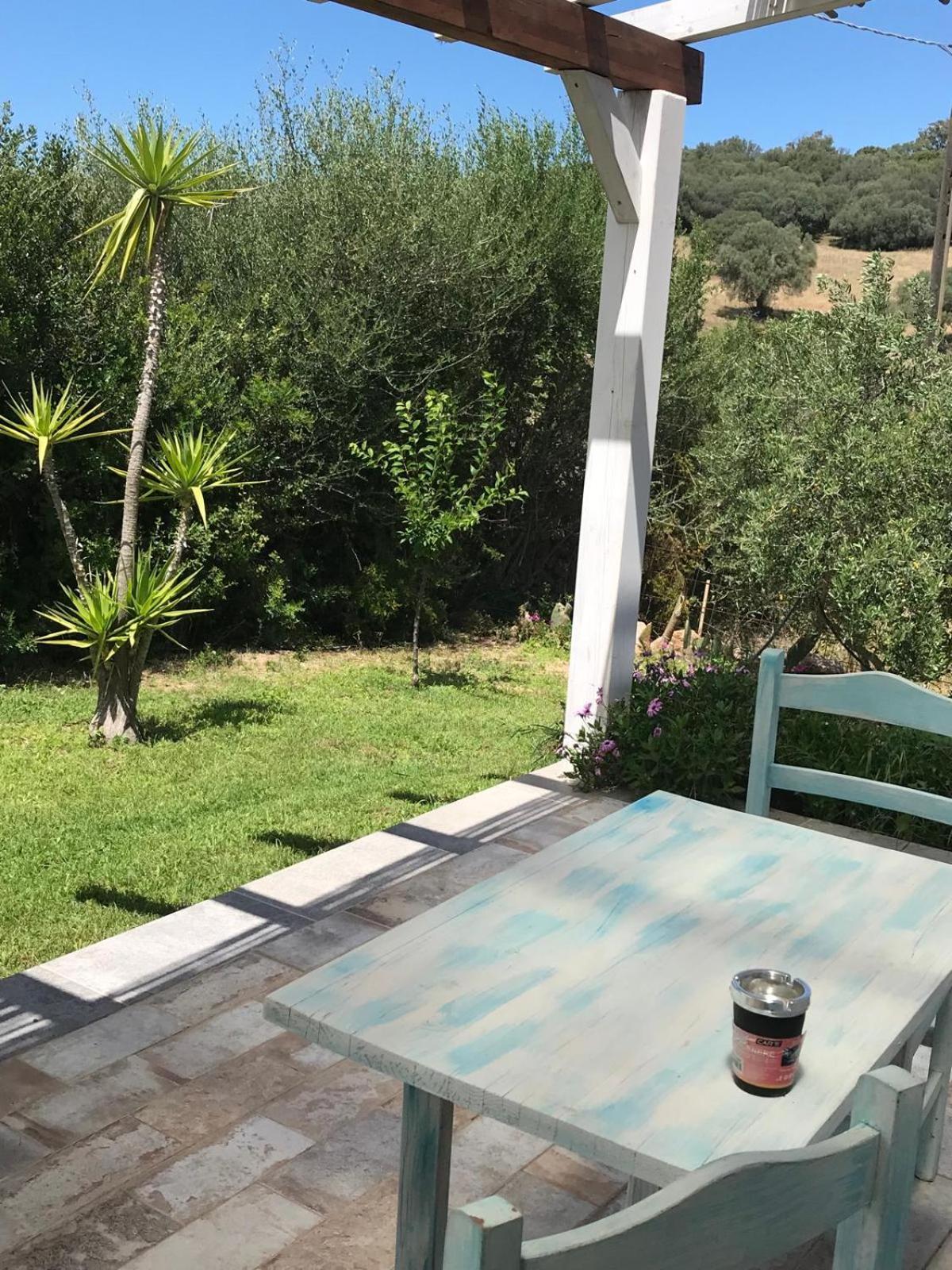 Hotel La Fragola In Campagna 6 K M Da San Pantaleo Exterior foto